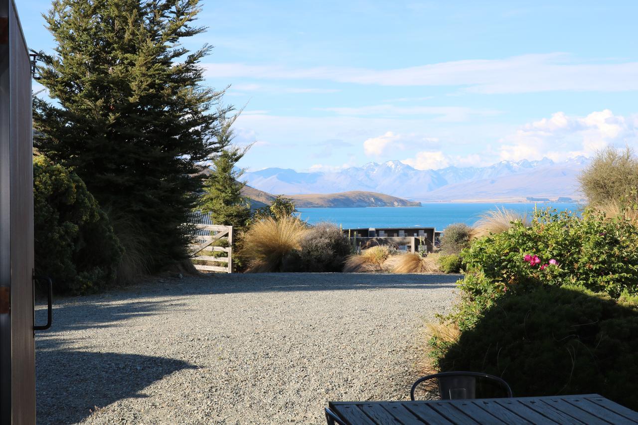 The Black House With Stunning Outdoor Bath レイク・テカポ エクステリア 写真